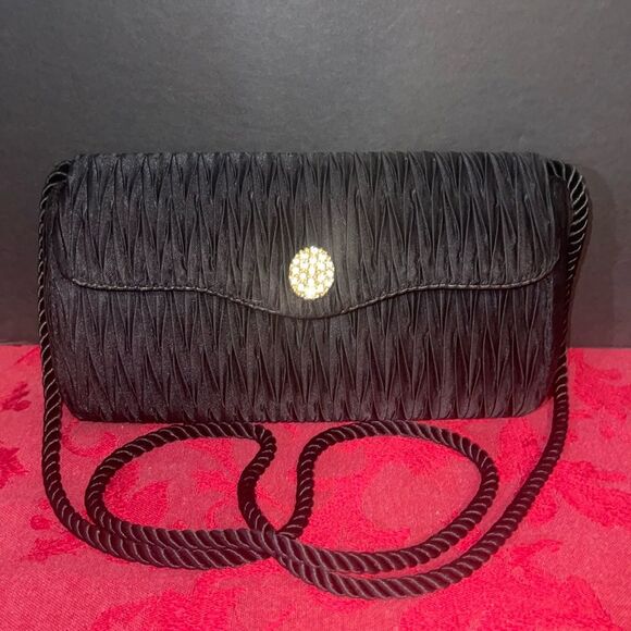 Vintage Walborg Black Pleated Satin Clutch Shoulder Bag Capsule Shape‎ - Picture 1 of 9